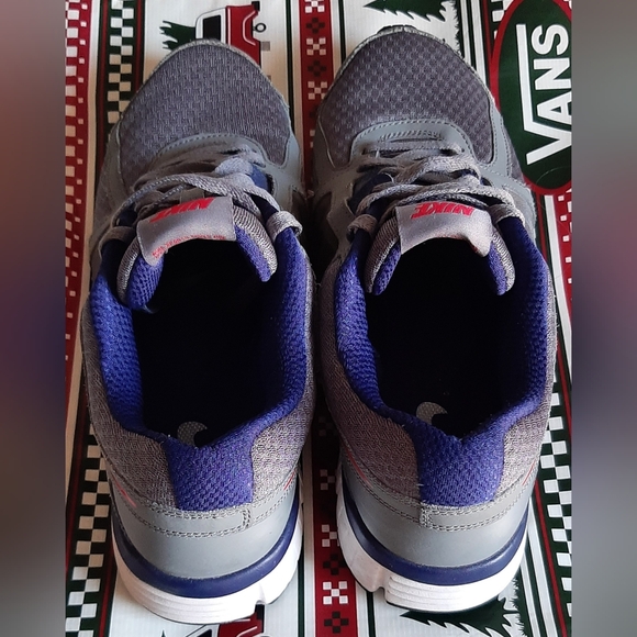 Nike Dual Fusion ST2 Running Shoes - Picture 6 of 13